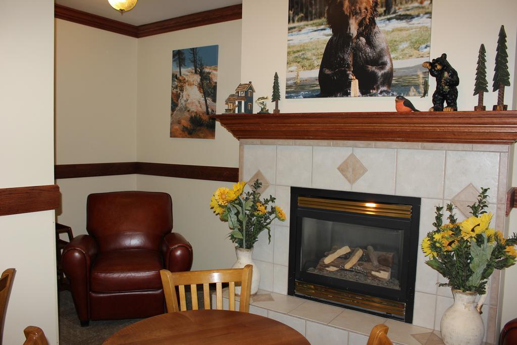 Yellowstone Lodge West Yellowstone Eksteriør billede